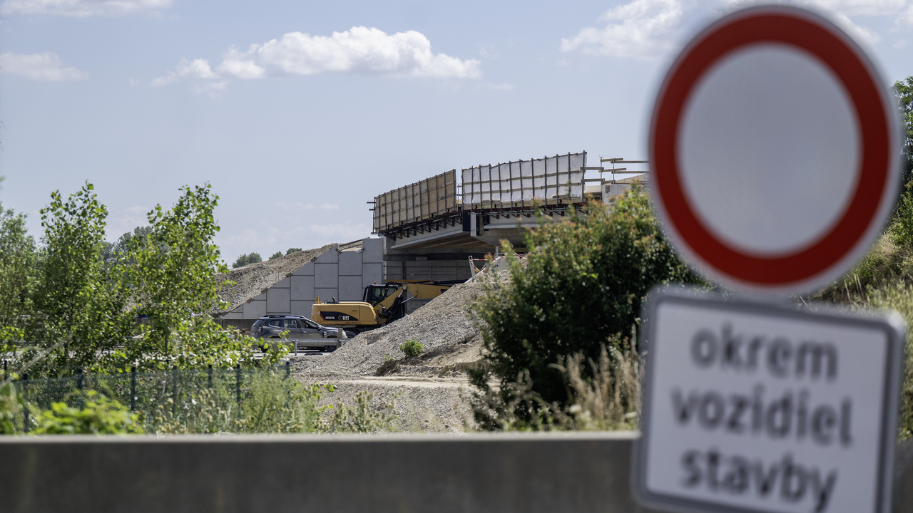 Štvordňová uzávera D1 smerom do Bratislavy zásadne ovplyvní dopravu. NDS tvrdí, že ide o nevyhnutné úpravy