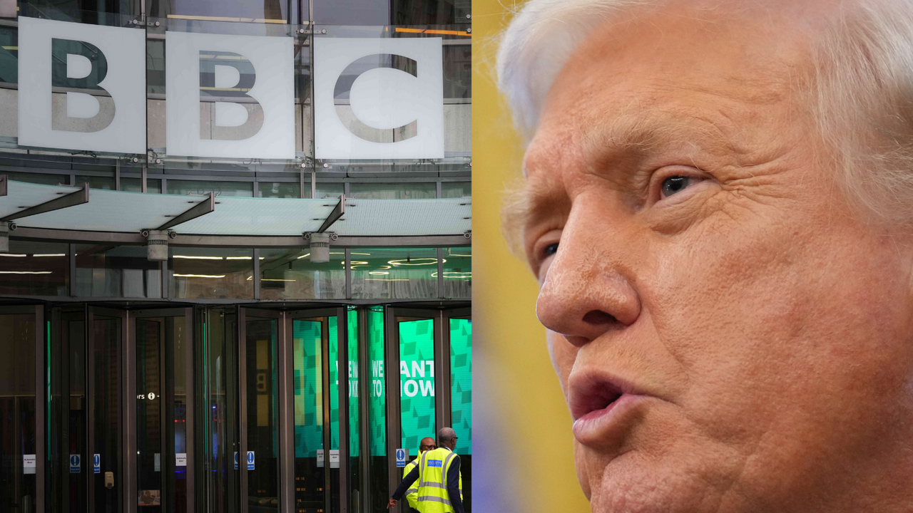 Mediálna búrka medzi Trumpom a BBC naberá na sile. O čom je spor, ktorý rozvíril svet médií?