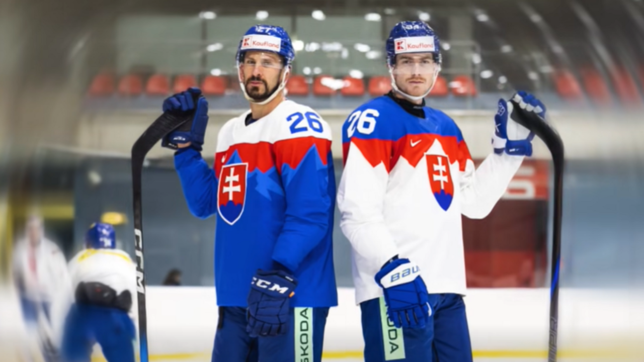 FOTO/VIDEO: Hokejisti ukázali nové reprezentačné dresy. Dominantným prvkom sú Tatry