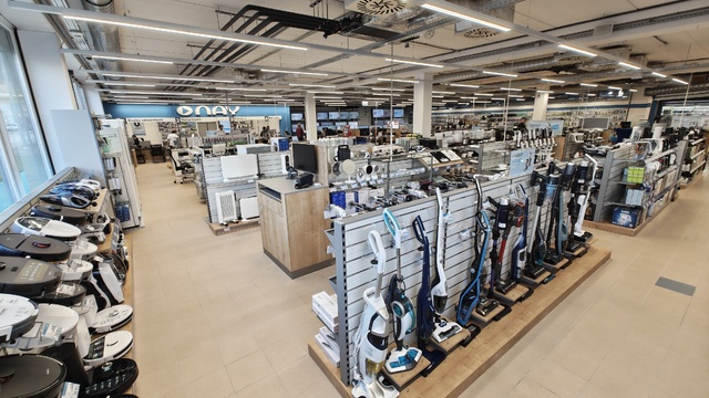 NAY tento rok v rámci akcie BLACK FRIDAY ponúka atraktívne zľavy až 50 %, a to naprieč celým sortimentom.jpg