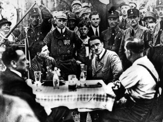 Hitler Mníchov puč