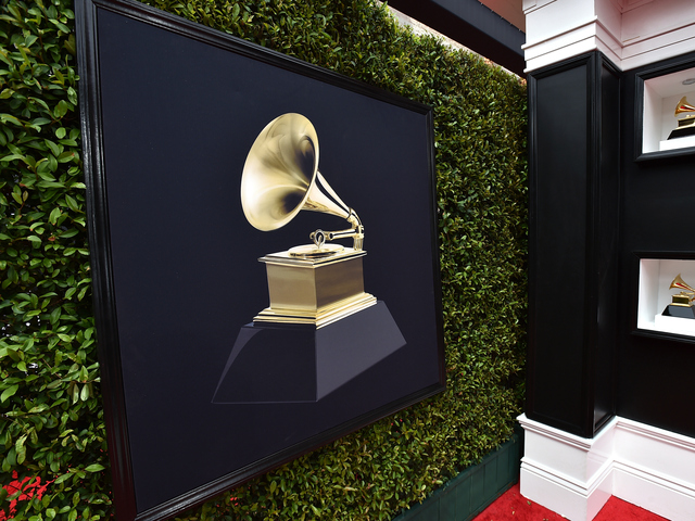 Poznáme nominácie na Grammy. Tento rok priniesol množstvo nováčikov, rebríčku však kraľovali dve mená