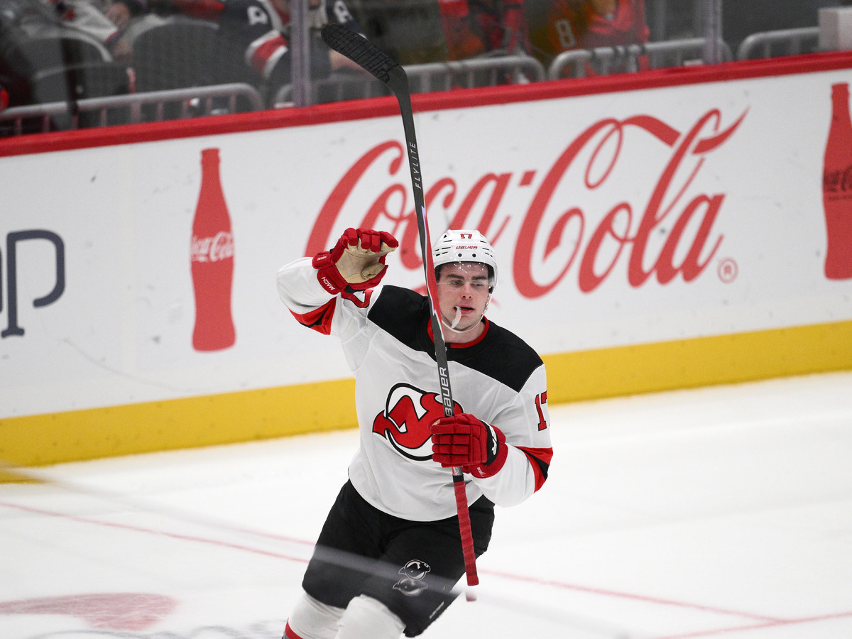 Devils_Capitals_Hockey841367.jpg