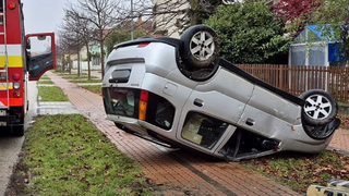smyk nehoda auto na streche