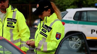polícia policajti policajt dychová skúška vodič 