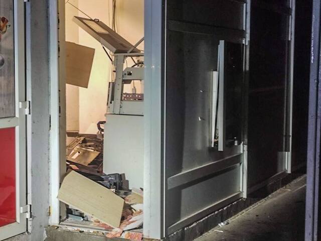 Vlna útokov na bankomaty pokračuje. Košické sídlisko zobudil silný rachot, polícia pátra po páchateľoch