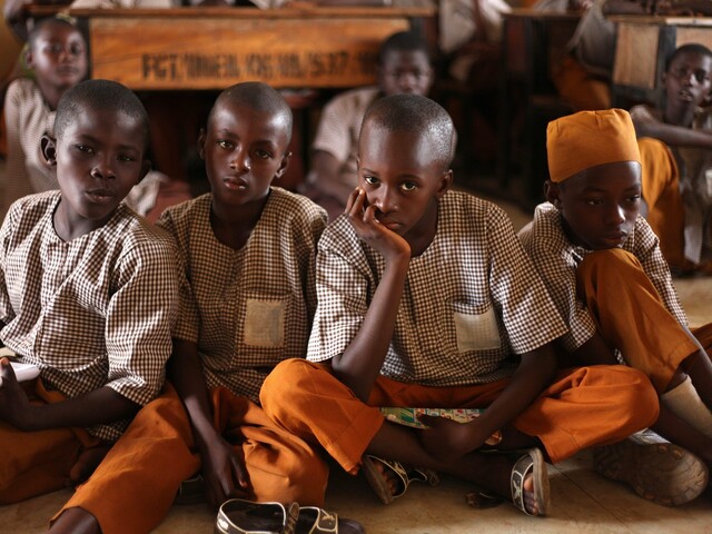 Ozbrojenci uniesli 215 detí z katolíckej školy v Nigérii. Prezident pre chaos zrušil zahraničnú cestu