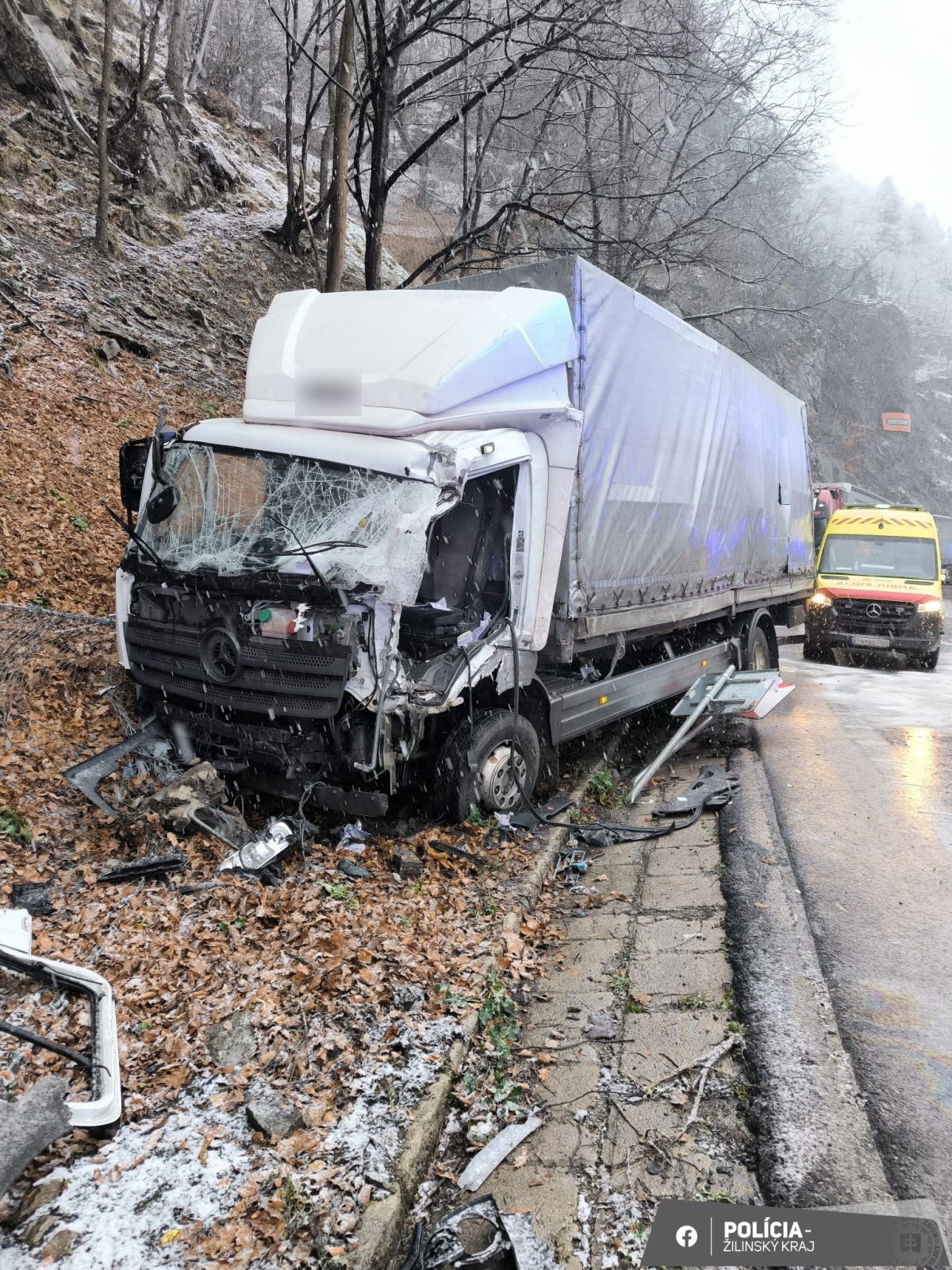 nehoda kamión Strečno