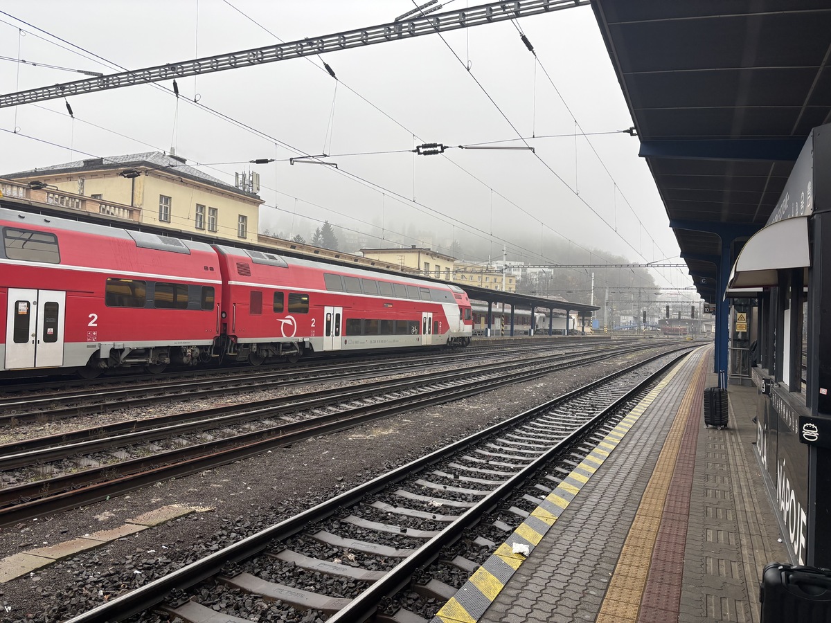 vlak ZSSK Bratislava hlavná stanica 
