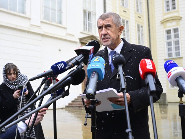 Hlasovanie o dôvere môže byť 13. januára. Babišov presun Agrofertu ocenil prezident Pavel aj Okamura