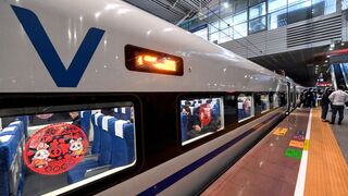 V Číne zrazil vlak robotníkov, ktorí vošli do koľajiska. Jedenásti zahynuli, dvaja ďalší utrpeli zranenia