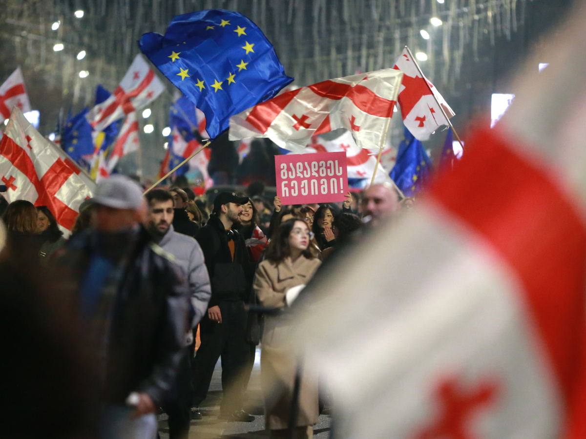 Gruzínsko protesti demonštranti 