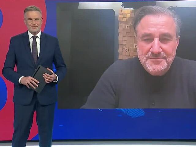 Okamurova cesta na Slovensko vyvolala rozruch. V Česku čelí veľkej kritike za výber sprievodu