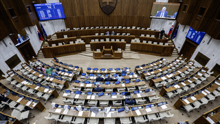 parlament rokovanie NR SR