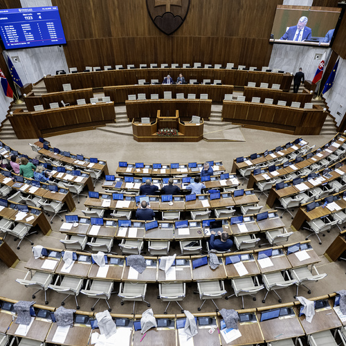 parlament rokovanie NR SR