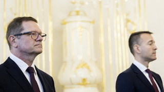 Vo výzvach, ktoré stáli Kmeca funkciu, sa nenašli závažné nedostatky. Drucker hovorí o administratívnych pochybeniach