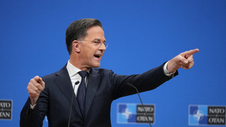 Kľúčové rokovania NATO v Bruseli. Ministri riešia pomoc Ukrajine aj Arktídu, šéf obrany USA však na schôdzku neprišiel