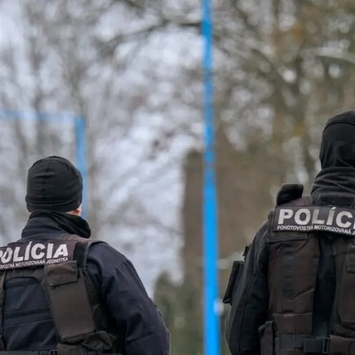 polícia policajný eskort policajti 