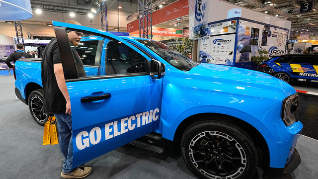 elektrický ford.jpg