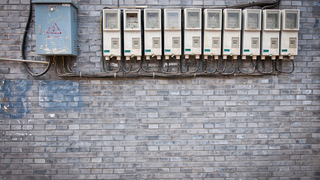 energopomoc hodiny energia elektromer