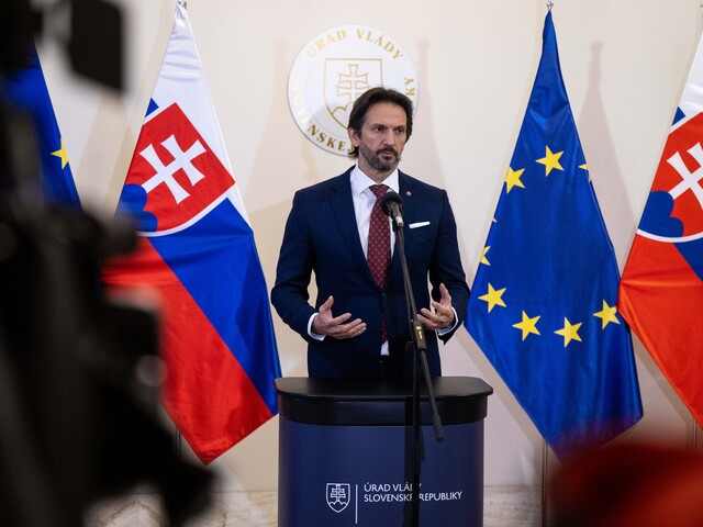 Štát pri nemocnici nezlyhal, tvrdí Kaliňák. Demokrati: Jeho psou povinnosťou bolo podať trestné oznámenie, čo skrýva?
