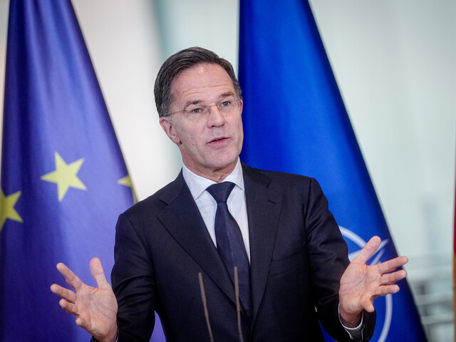 Rutte: Sme ďalším cieľom Ruska, konflikt je za dverami. Šéf NATO vyzval spojencov, aby zvýšili výdaje na obranu