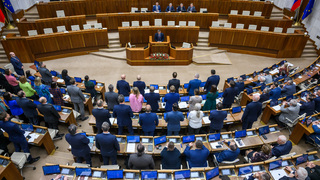 Zákon o ÚOO nepodpíšem ani po prelomení veta, vyhlásil prezident. Matovič sa odmieta ospravedlniť koaličným poslankyniam