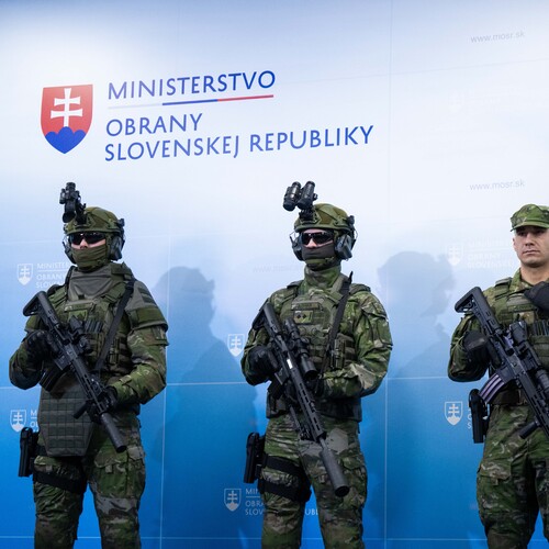 Robert Kaliňák uniformy