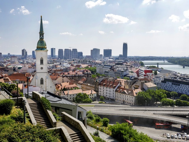 Dominanta Bratislavy žiari modernejšie než kedykoľvek predtým. Dóm sv. Martina má nové osvetlenie za 200-tisíc eur
