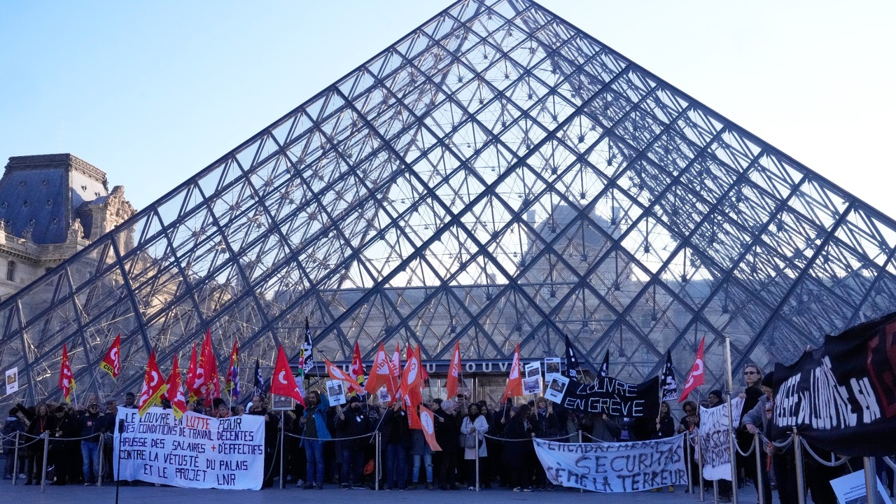 Louvre štrajk