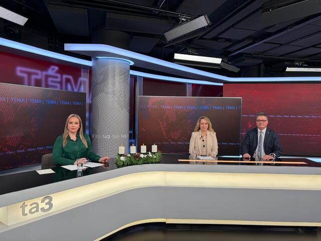 Poslanci prázdninujú, čo priniesli ľuďom