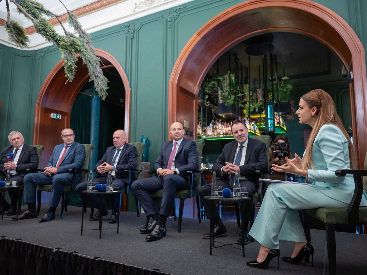 ta3 konferencie_1.jpg