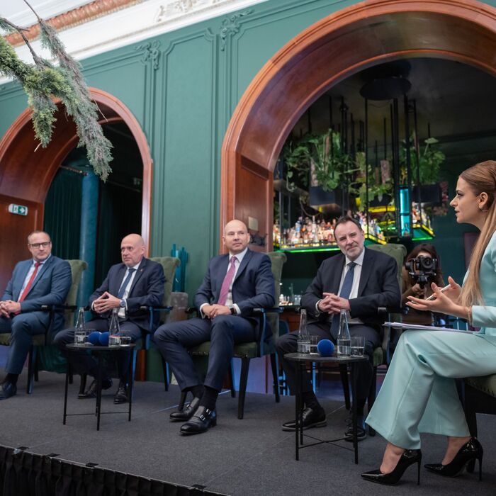 ta3 konferencie_1.jpg