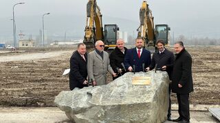 Na okraji Bratislavy vyrastie nová národná univerzitná nemocnica. Kaliňák so Šaškom slávnostne otvorili stavbu