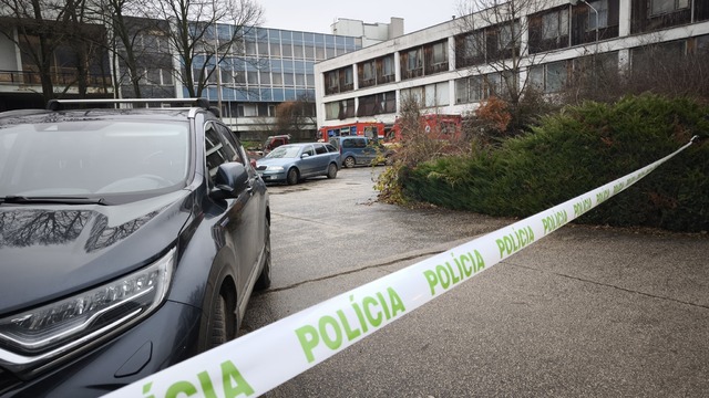 polícia zásah nr.jpg