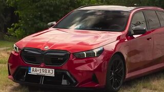 Prezentácia vyspelosti bavorskej prémie v podaní kombi. BMW M5 Touring spája výkon športiaka s technológiou budúcnosti