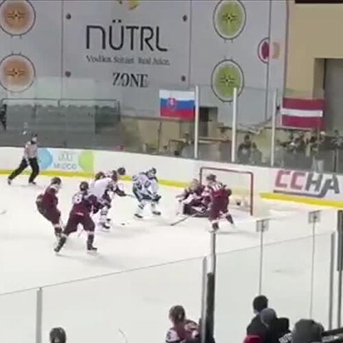 HOKEJ-DVADSIATKA - studio+mo