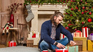 Vianočné balíky z lacných e-shopov zaplavujú Európu. Colníci nestíhajú, kontroly zlyhávajú a darčeky môžu byť nebezpečné