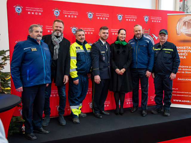Víťazi 1. ročníka Ankety dobrovoľní hasiči roka prevzali hasičské štvorkolky