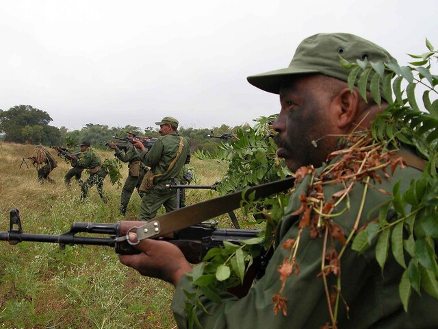 Lekári navonok, vo vnútri agenti s „očami a ušami revolúcie“. Kubánci  pôsobili vo Venezuele celé desaťročia, chránili aj Madura
