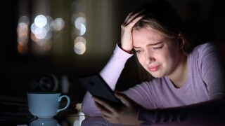 AI ich vyzliekla takmer donaha a úplne bez súhlasu. X zaplavili sexuálne obrázky žien a dievčat, platforma váha zasiahnuť