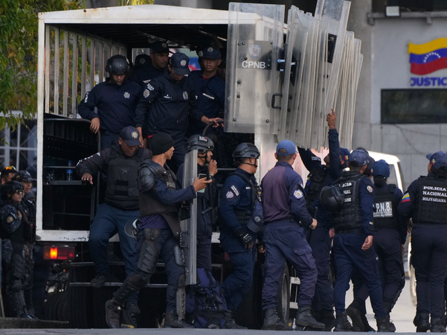 Venezuela oznámila prepustenie desiatok väzňov. Či je medzi nimi aj zadržaný Čech, zatiaľ nie je jasné