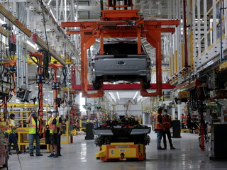 Ford závod továreň autá automobily výroba áut