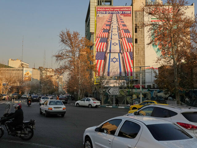 Izrael je v stave vysokej pohotovosti pre možné kroky USA v Iráne. Teherán varoval Spojené štáty pred útokom