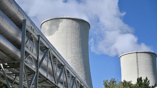 Slovensko spečatí dohodu o novej atómke. V Jaslovských Bohuniciach vyrastie jadrový blok s výkonom až 1 700 megawattov