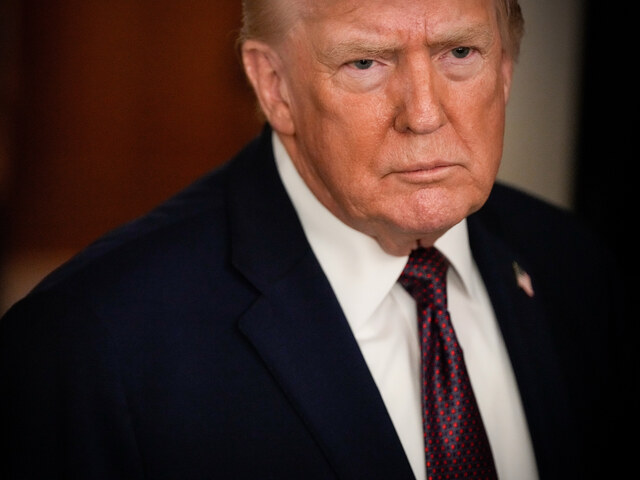„Odpad, ktorý by sa mal vrátiť tam, odkiaľ prišiel.“ Trump pozastavuje víza pre imigrantov zo 75 krajín