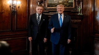 Fico sa s Trumpom stretol v jeho obývačke. Sebavedomá cesta do USA, vedeli, že nie sme bruselskí papagáji, odkázal opozícii
