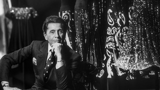 Módny svet smúti, zomrel Valentino. Legendárny taliansky návrhár a symbol haute couture mal 93 rokov