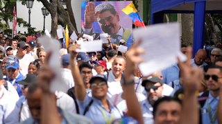 Venezuela sa tak skoro demokracie nedočká, predpokladajú experti. Brzdí ju režim a rozdelená opozícia