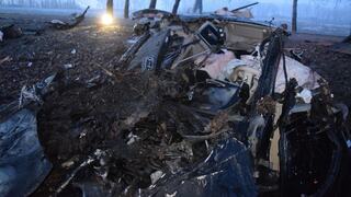 Na juhu Slovenska zomrela mladá vodička. Auto je na nepoznanie, po náraze do stromu začalo horieť